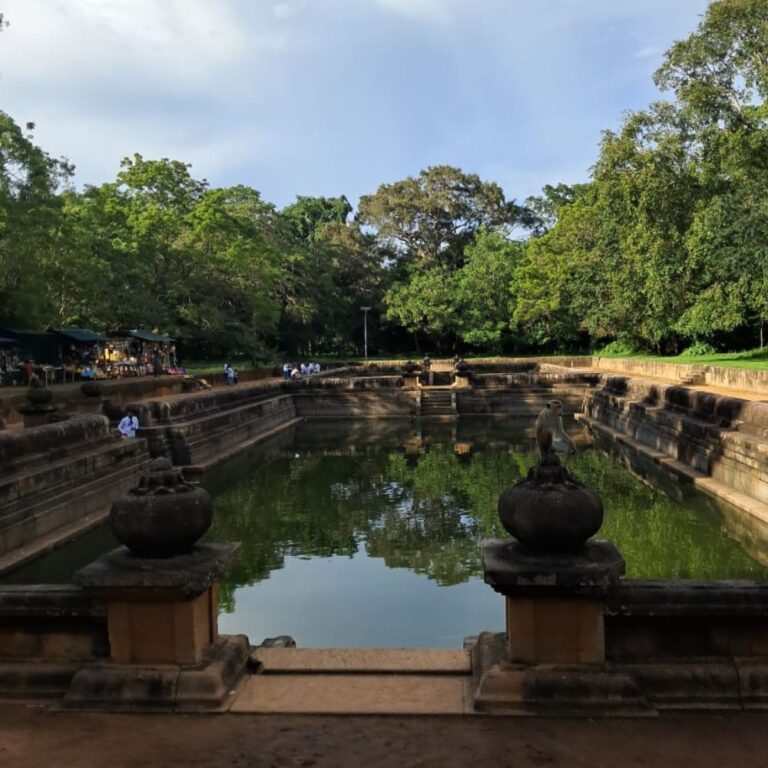 12 Kuttam Pokuna